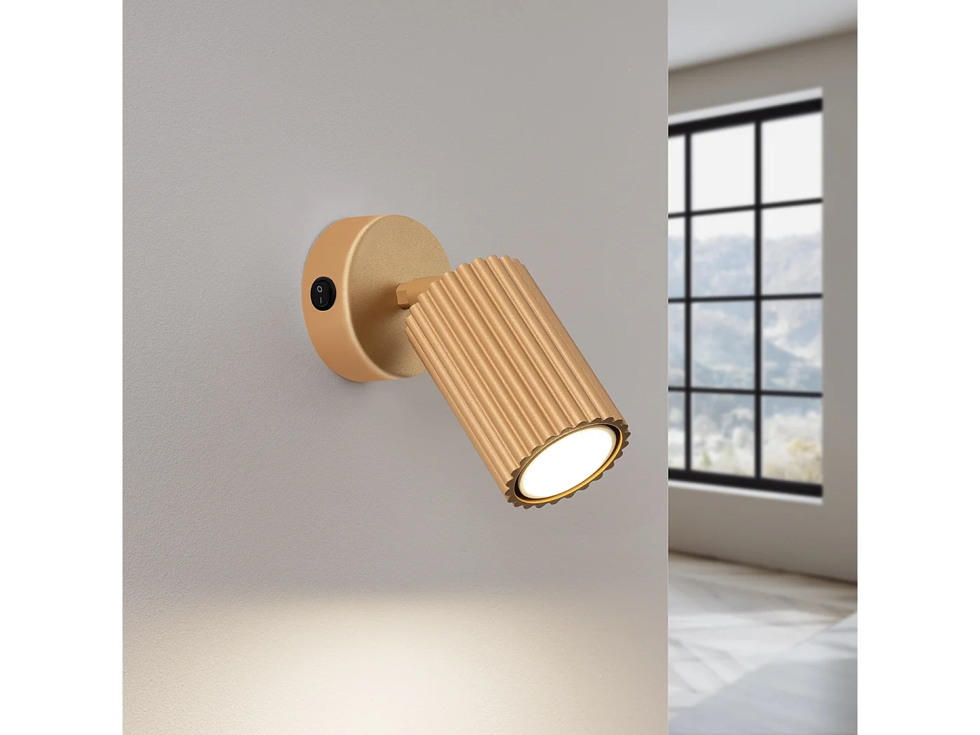 Wandlamp KARBON minimalistisch van  - 1 lichtbronnen - L.8 x H.16 cm - gouden