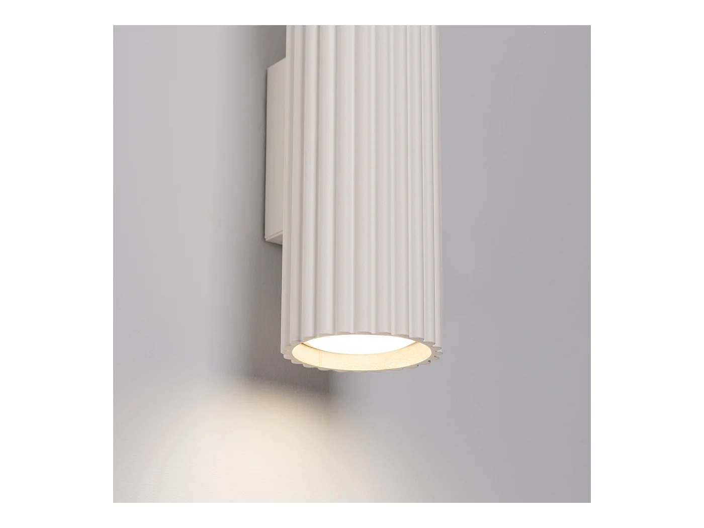 Applique Karbon Minimaliste En Aluminium - 2 Sources Lumineuses - L.6,5 X H.20 Cm - Beige