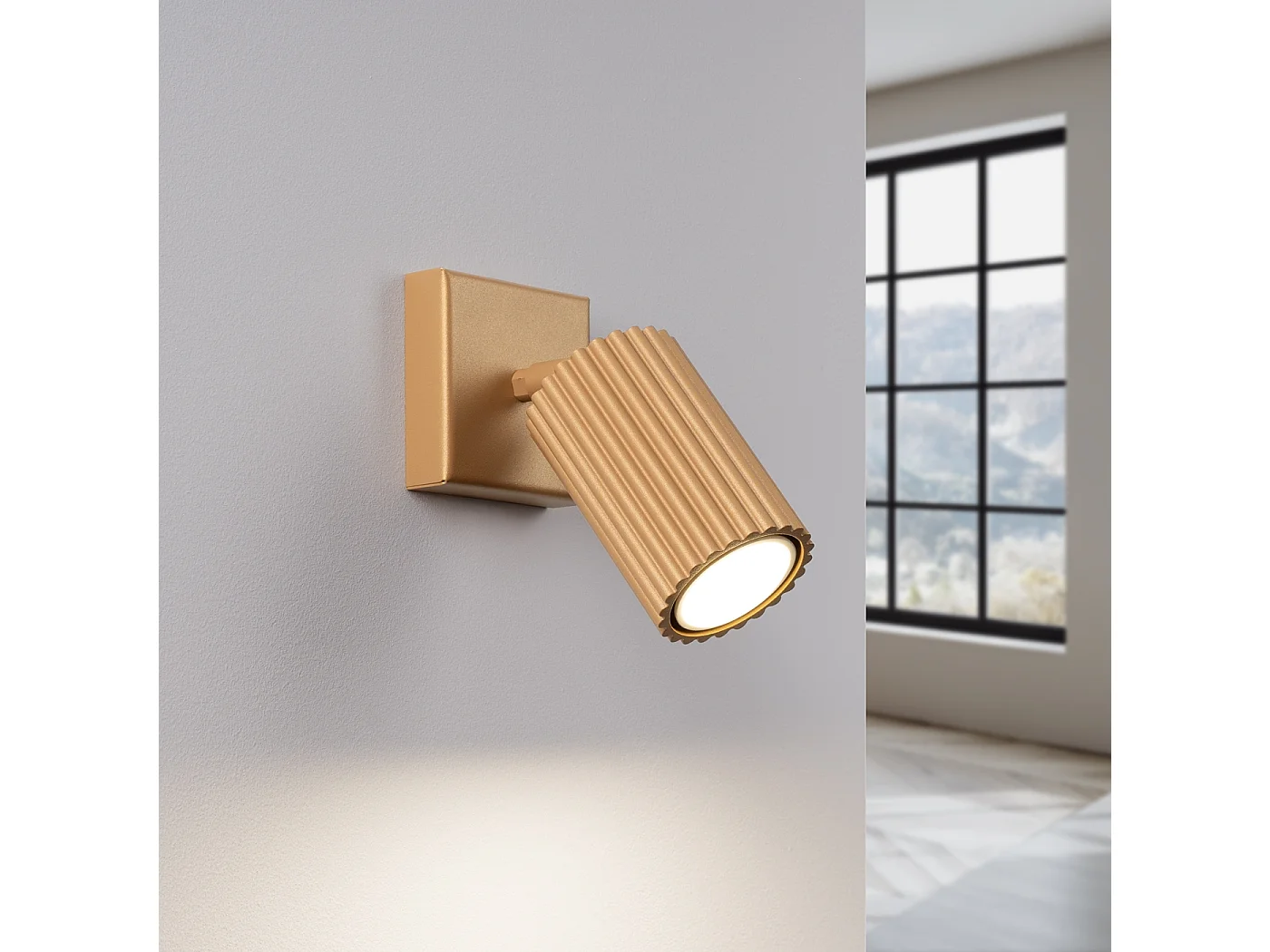 Lámpara De Pared Karbon Minimalista De Aluminio - 1 Fuentes Luminosas - L.8 X A.8 Cm - Dorado