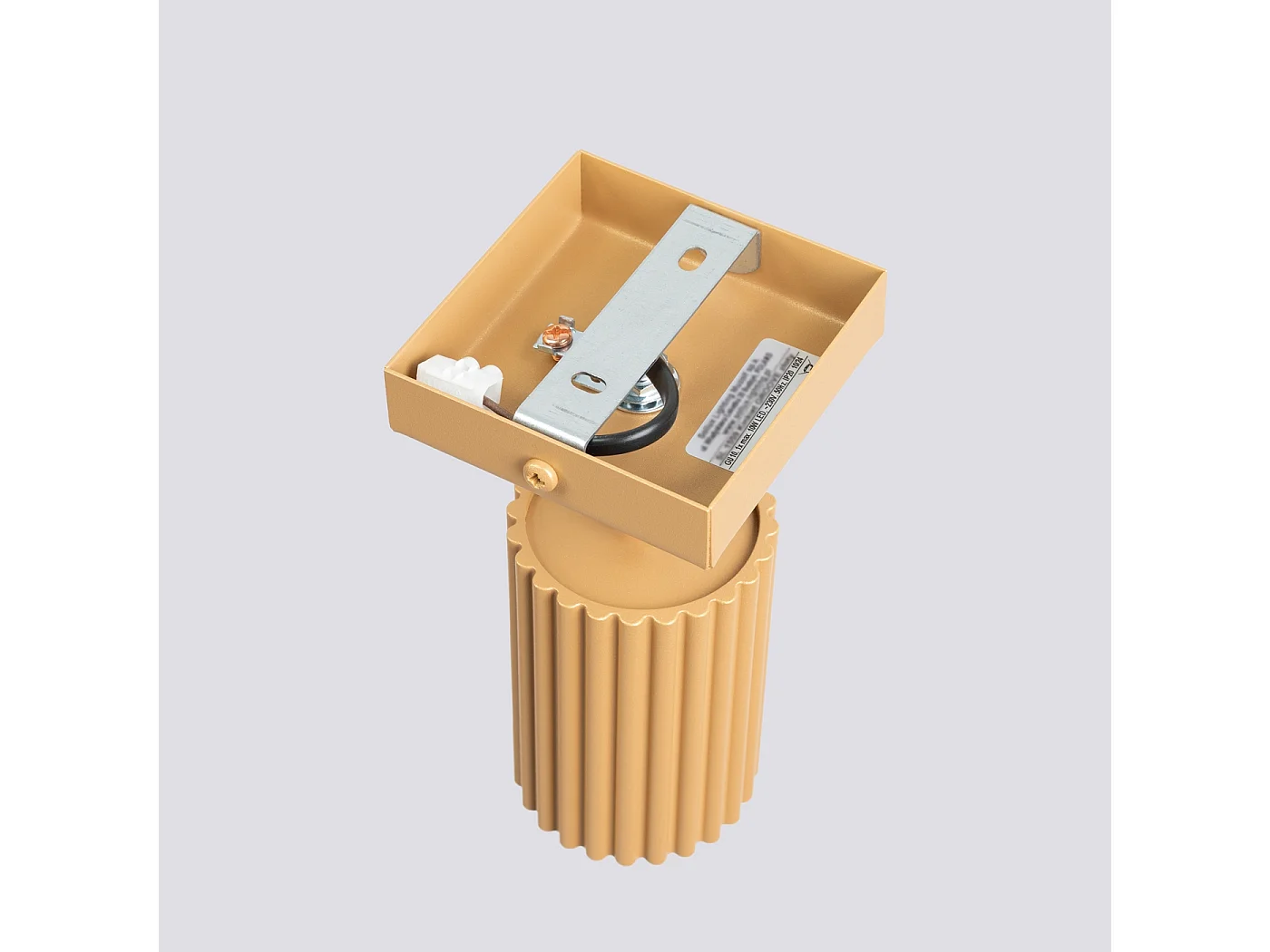 Lámpara De Pared Karbon Minimalista De Aluminio - 1 Fuentes Luminosas - L.8 X A.8 Cm - Dorado