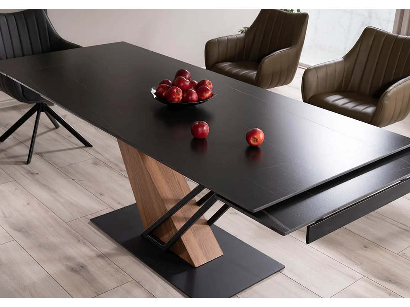 Tavolo di design allungabile in ceramica effetto marmo Viro 160-220 cm