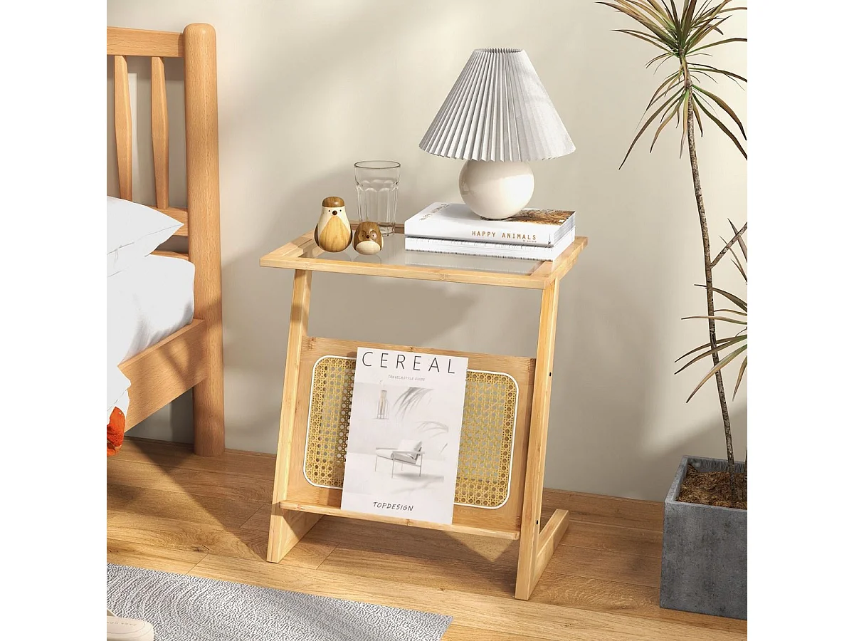 Table d’Appoint Bohême avec Porte-Revues en Rotin, Bout de Canape en Bambou avec Plateau en Verre Trempé, Petite Table d’Appoint Salon, 50 x 36 x 56 cm (Z, Jaune)
