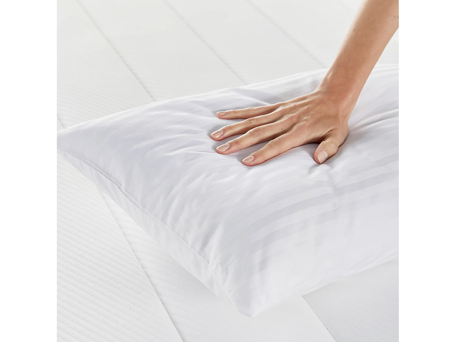 2 Almohadas plumón 30% y doble funda 100% algodón 40x90cm Pikolin Home