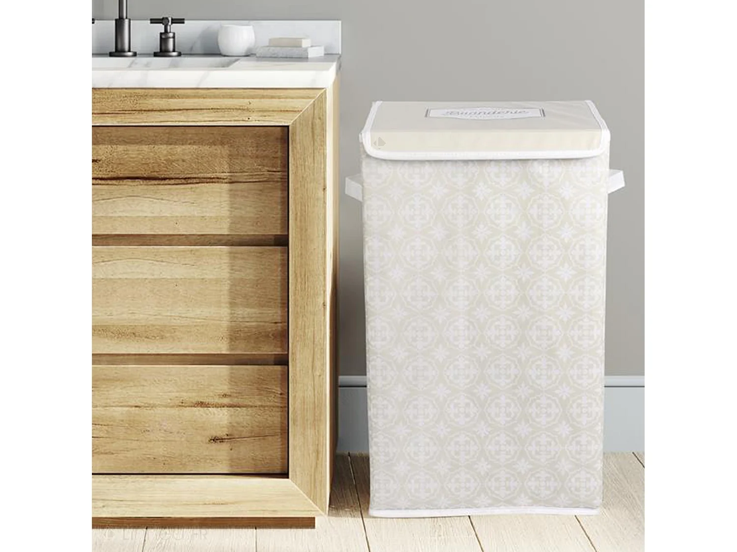 Panier de linge en polyester BOMBAY pliable motif damassé beige