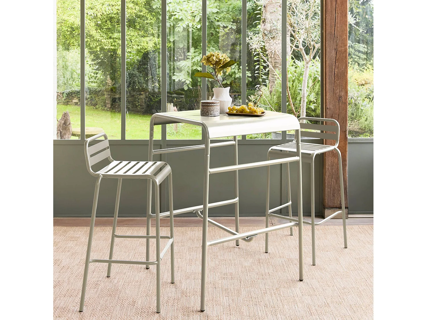 Table haute de jardin métal 2 places. beige. 70 x 70 x 95cm
