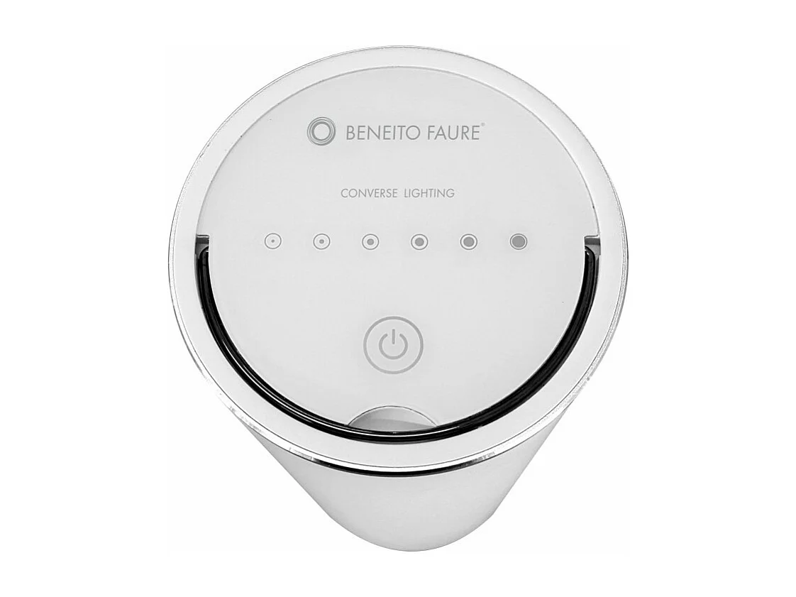 Lampe LED Converse portable et réglable alimentée par une batterie Li-Ion de 2,5 W. De 2700K à 5000K.