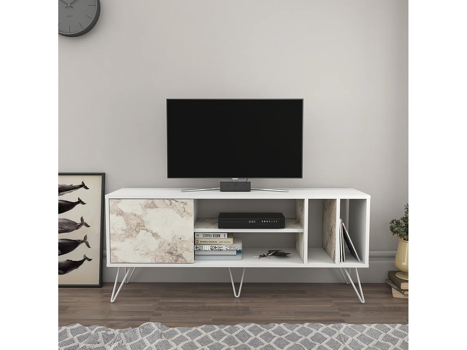 Meuble TV Mistico de 140 cm avec étagères ouvertes et armoire (Blanc et Effet marbre blanc)