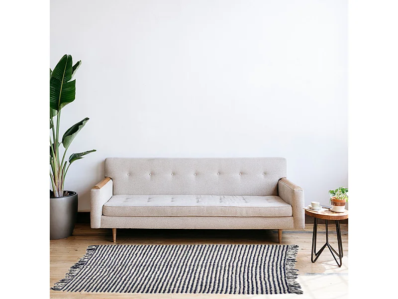 Tapis 160 x 230 cm texturé bleu marine et blanc avec franges – SOHO