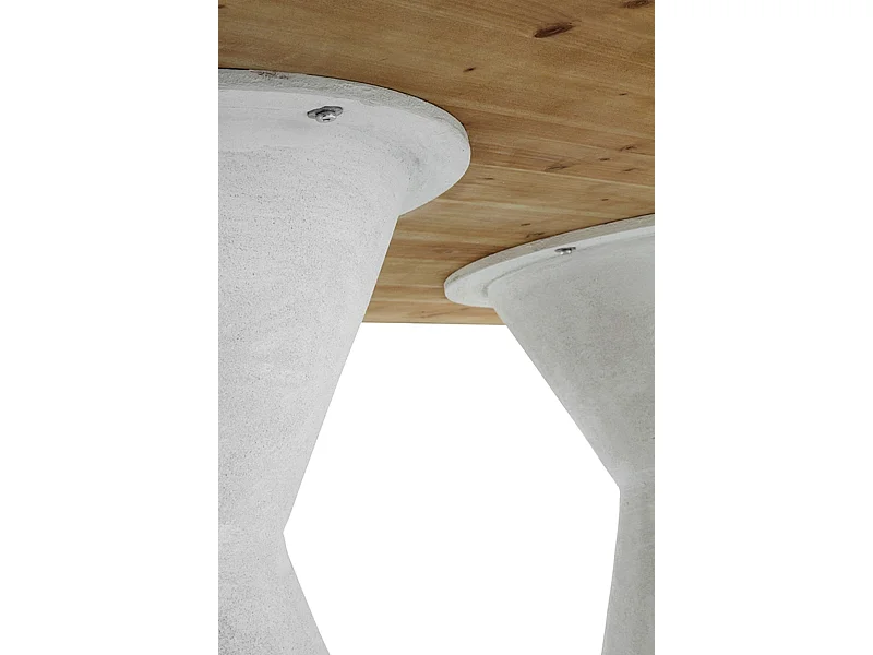 Mesa de jantar em madeira de abeto e base em poliresina branca