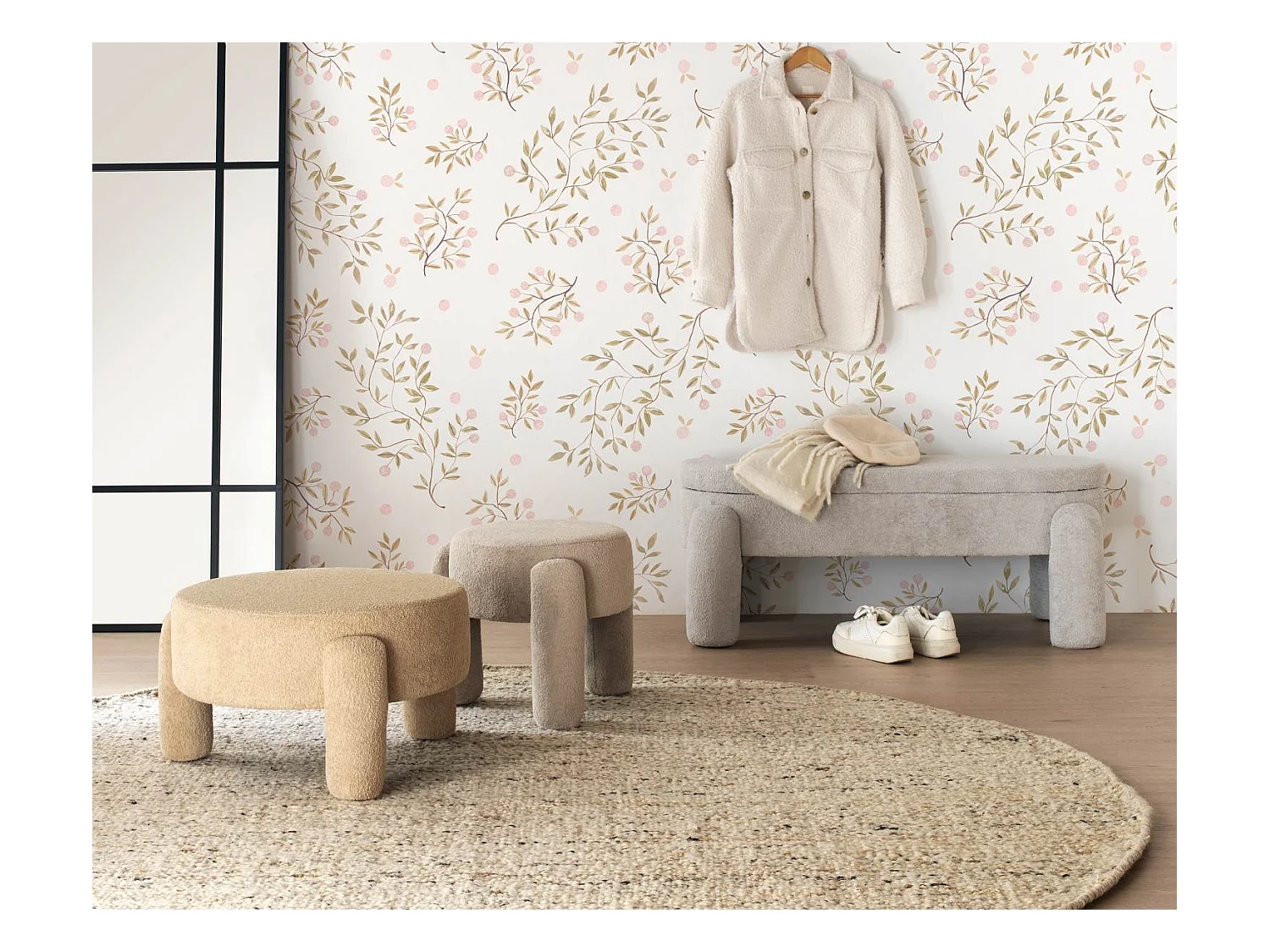 Pouffe Struktur und Beine gepolstert in Boucle taupe