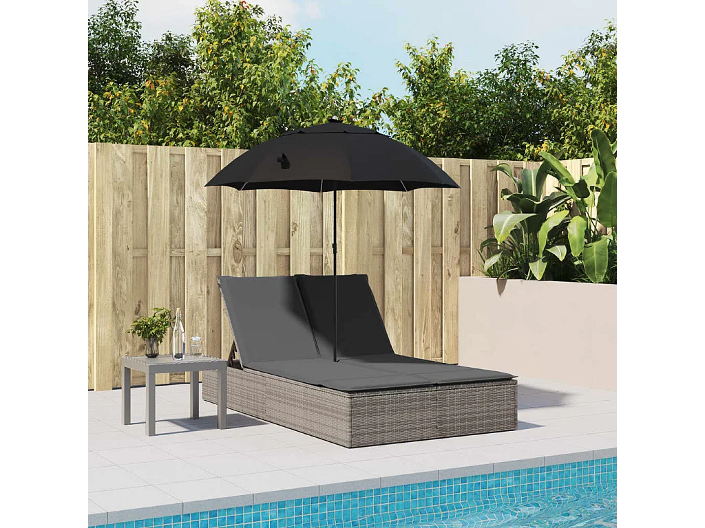 Chaise longue double et coussins et parasol gris résine tressée