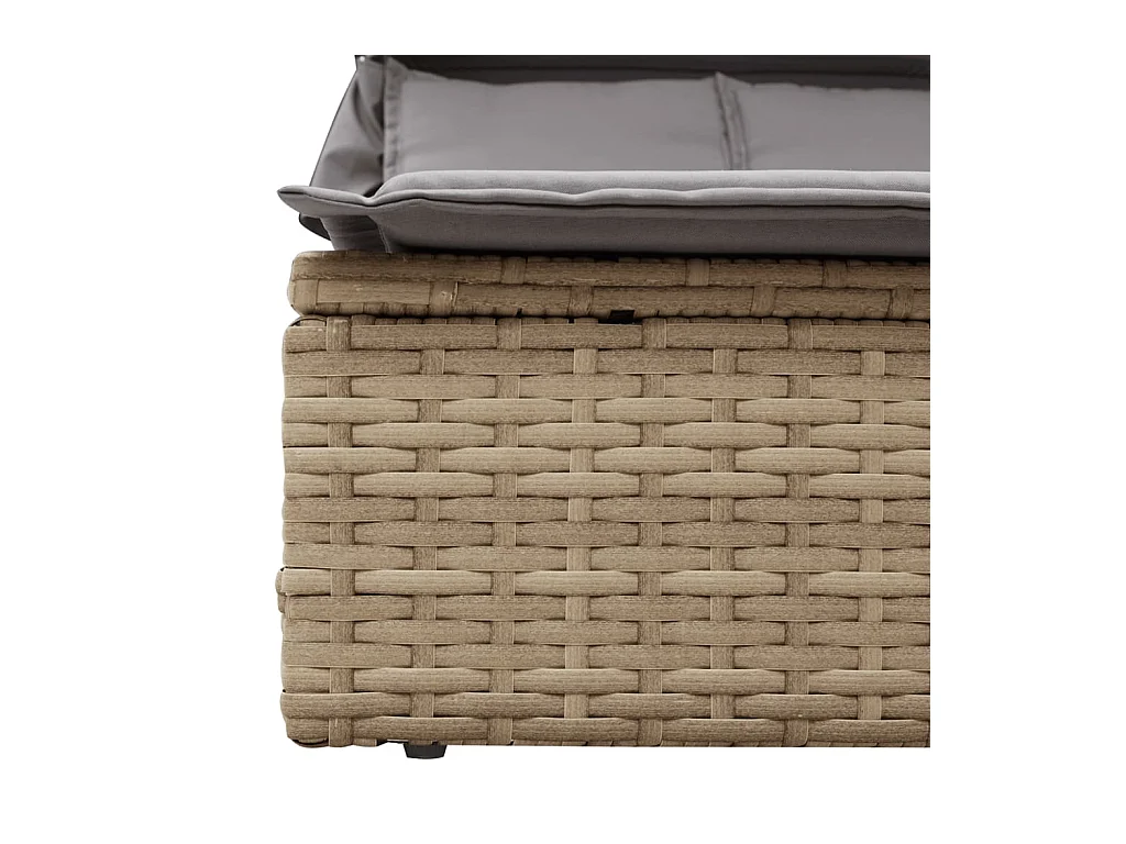 Sillón doble con dosel y cojines de polirratán beige.