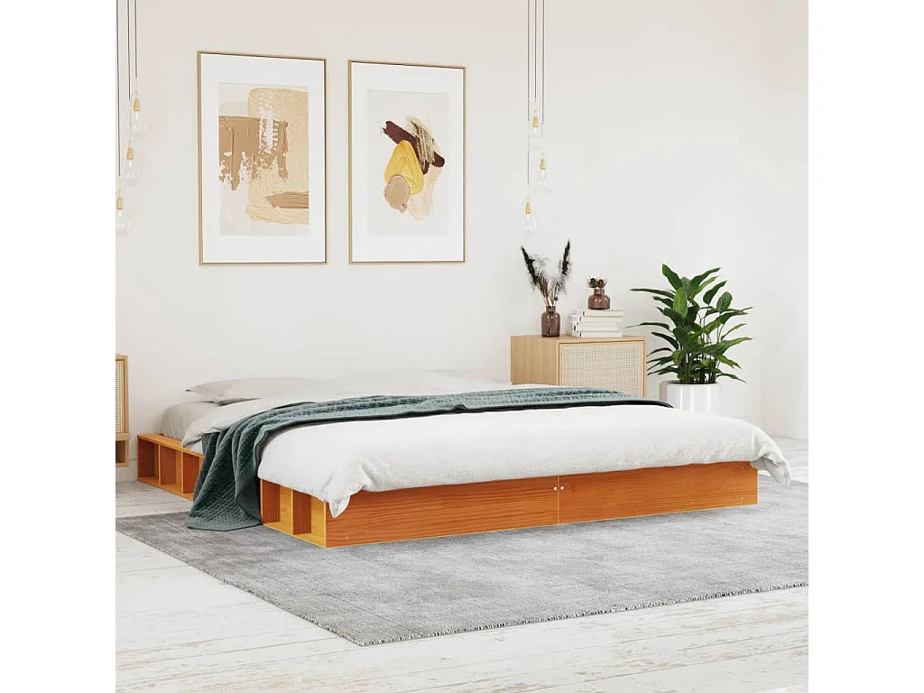 Bedframe zonder matras massief grenenhout wasbruin 200x200 cm