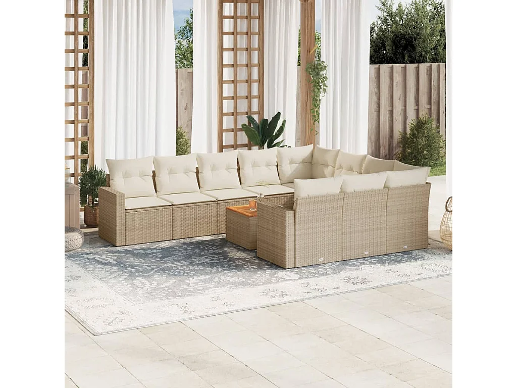 11 muebles de jardín con cojines de resina tejida en color beige.