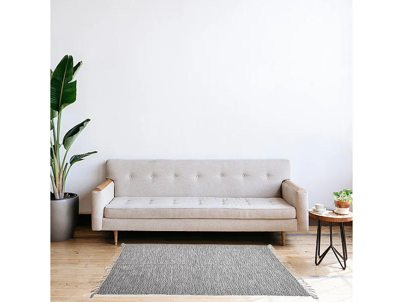 Tapis 120 x 180 cm en coton brodé de motifs chevrons gris clair – GLOW