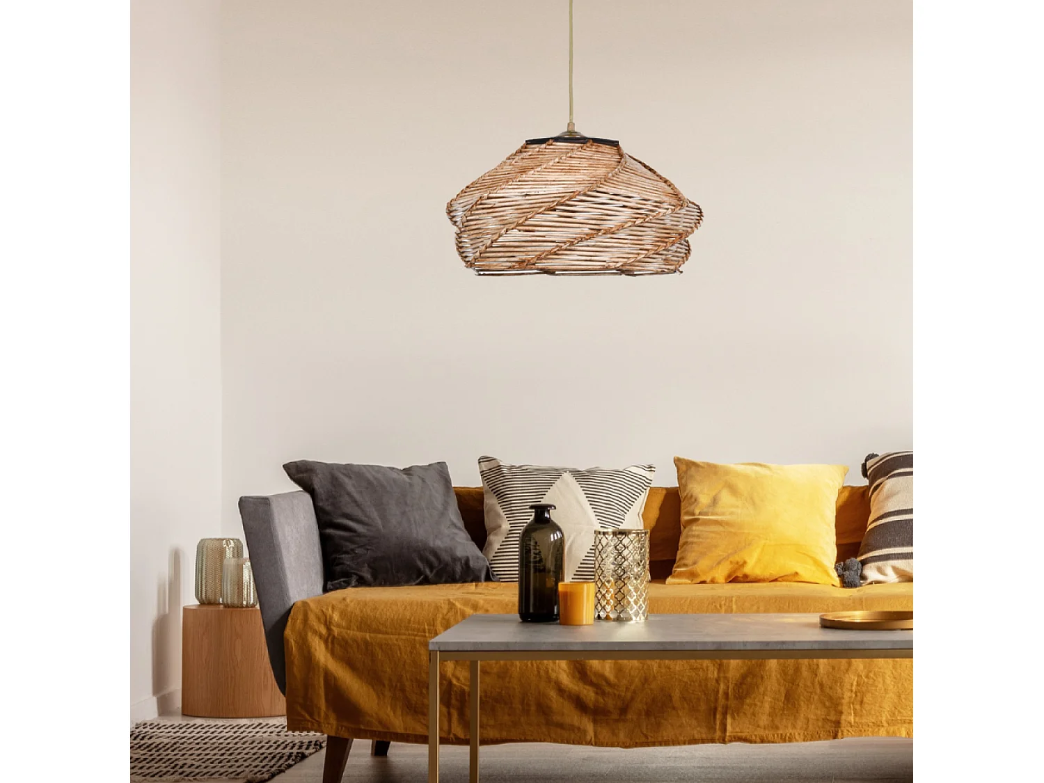 Lámpara colgante SARAH de mimbre trenzado para un diseño natural y acogedor