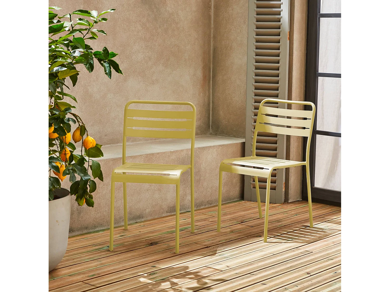 Lot de 2 chaises de jardin acier. 2 places. jaune. Amelia. L44 x P52 x H79cm