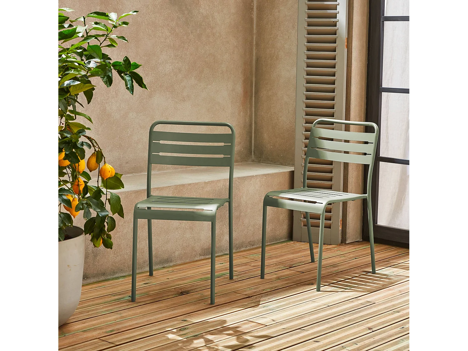 Lot de 2 chaises de jardin acier. 2 places. vert. Amelia. L44 x P52 x H79cm