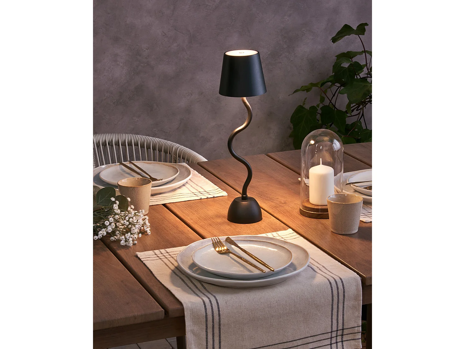 Kabellose LED Tischlampe VOUGA mit Dimmer Metall Schwarz