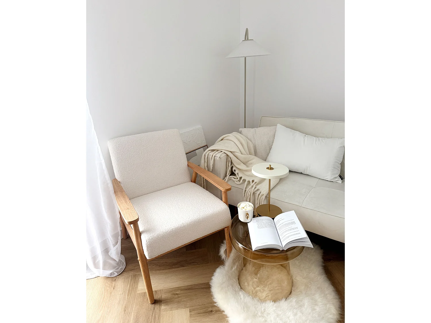 Fauteuil ESRUM Bouclé Blanc cassé