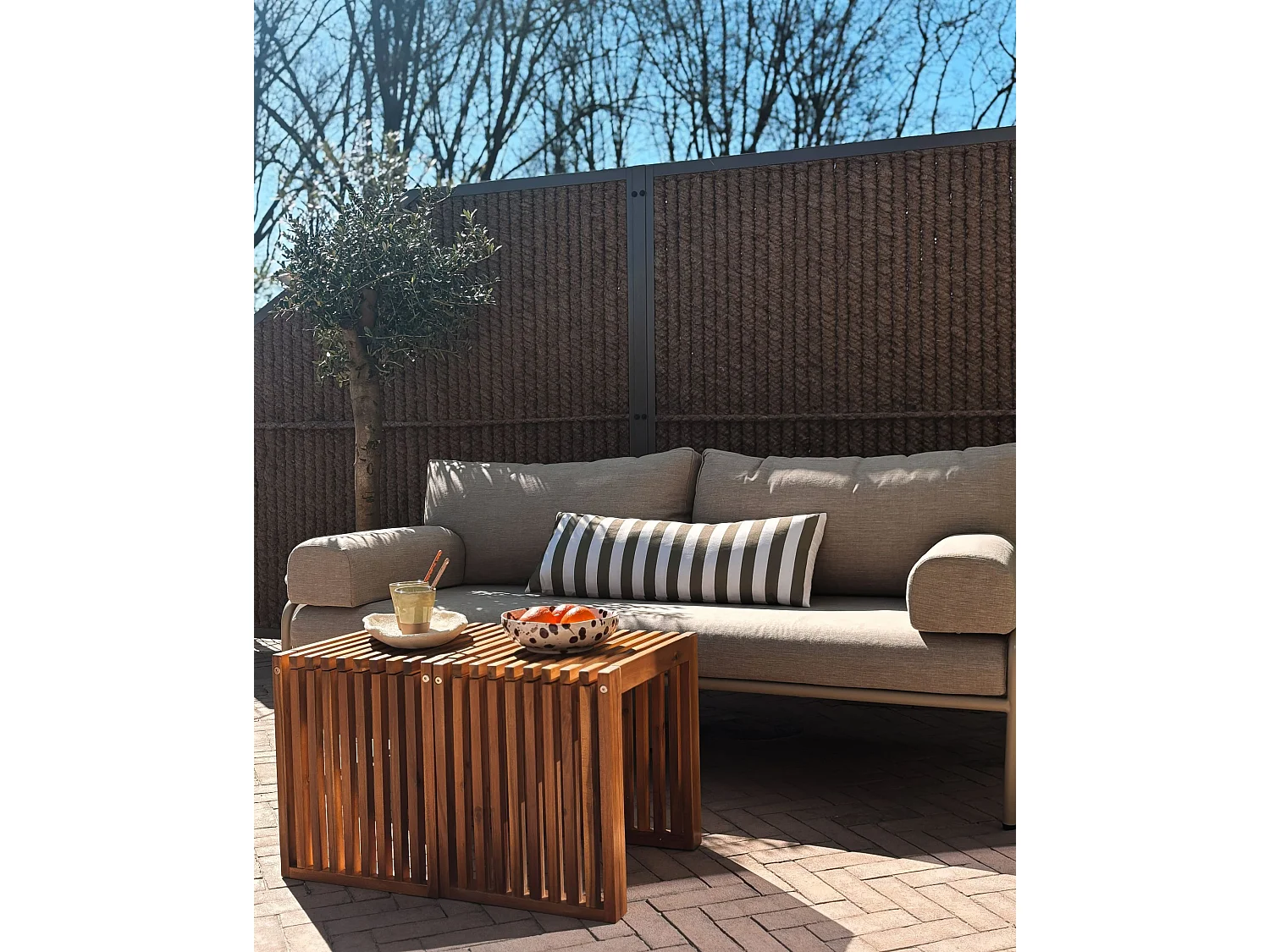 Set di 3 sgabelli da giardino BELLANO Legno d'acacia Marrone