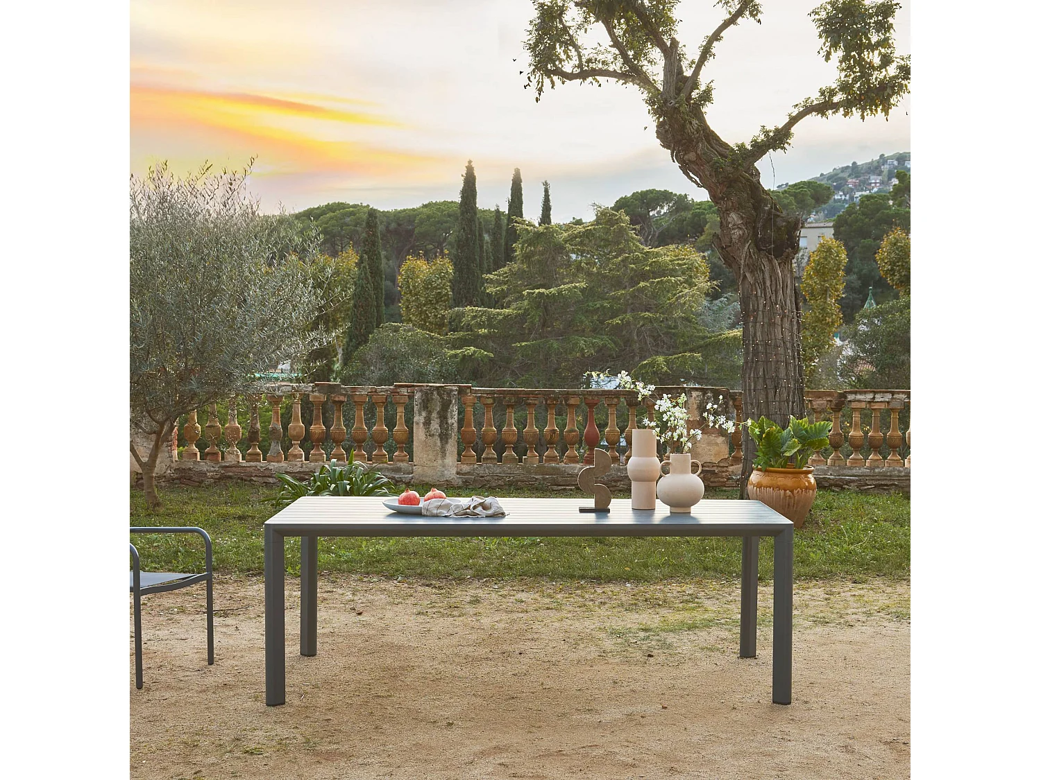Table de jardin anthracite SACRAMENTO aluminium. 8 places. 220 x 100 x 75 cm