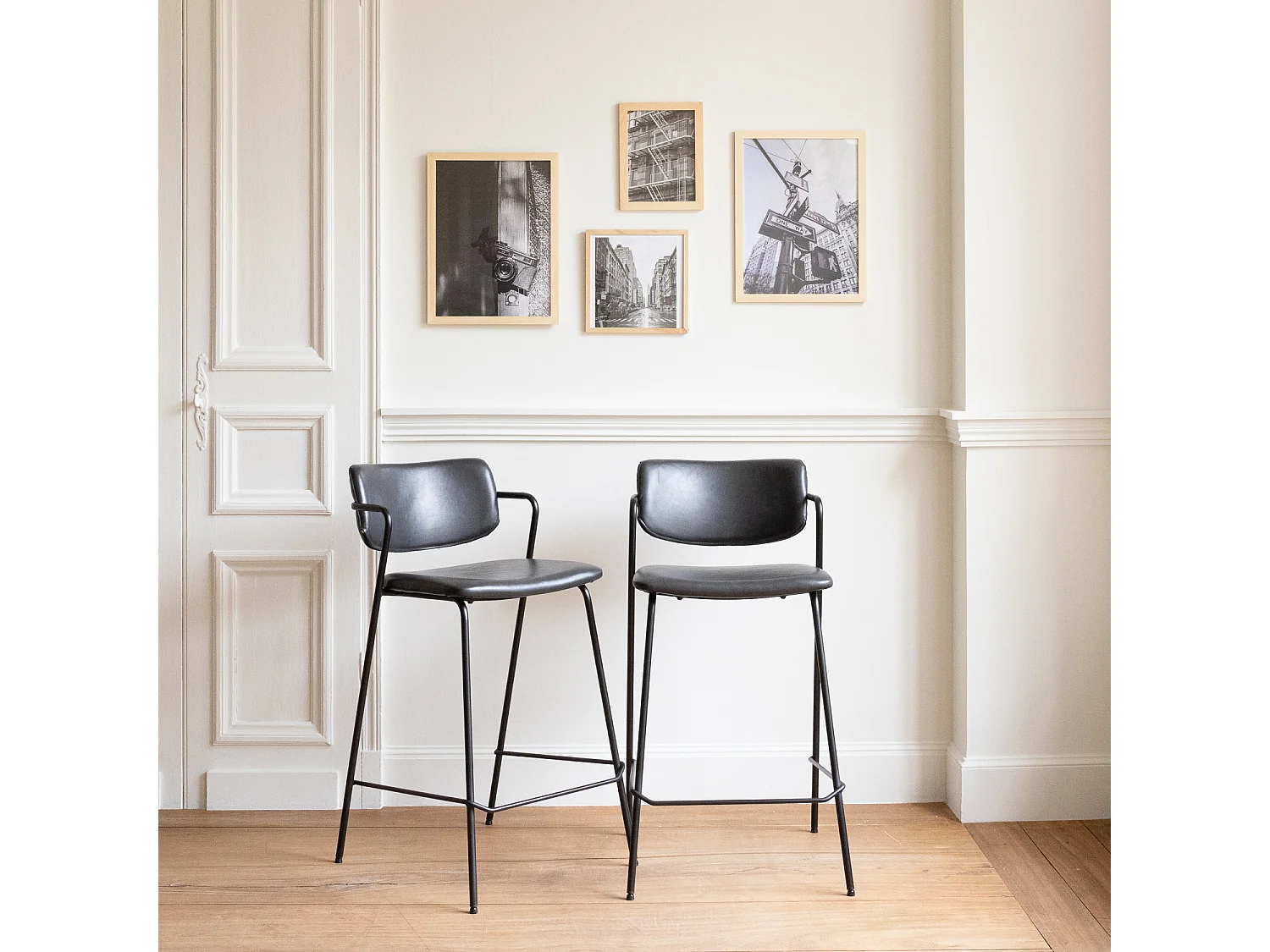 Lot de 2 tabourets de bar en simili noir LÉON - HAPPY GARDEN