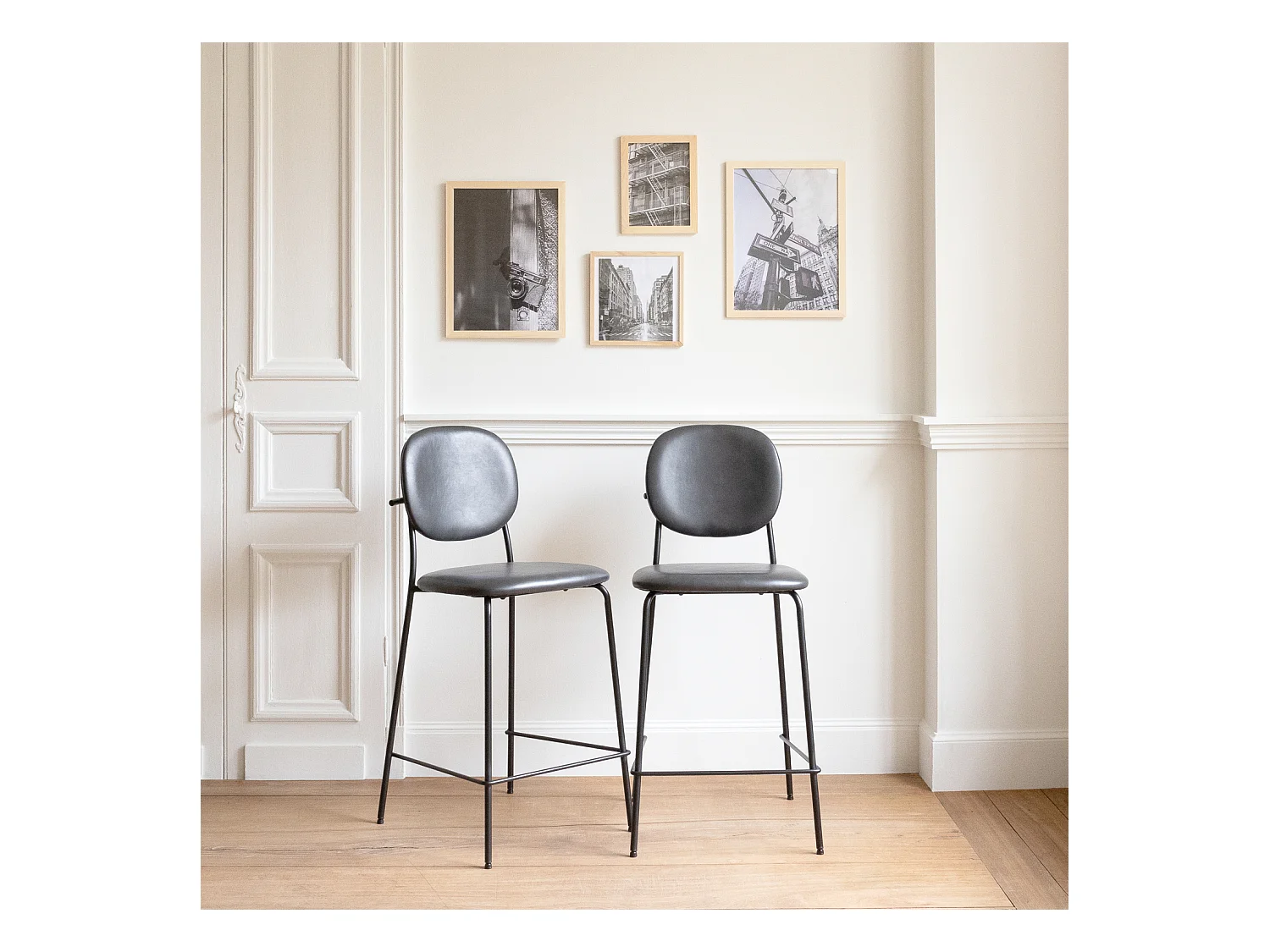 Lot de 2 tabourets de bar en simili noir EDMOND - HAPPY GARDEN