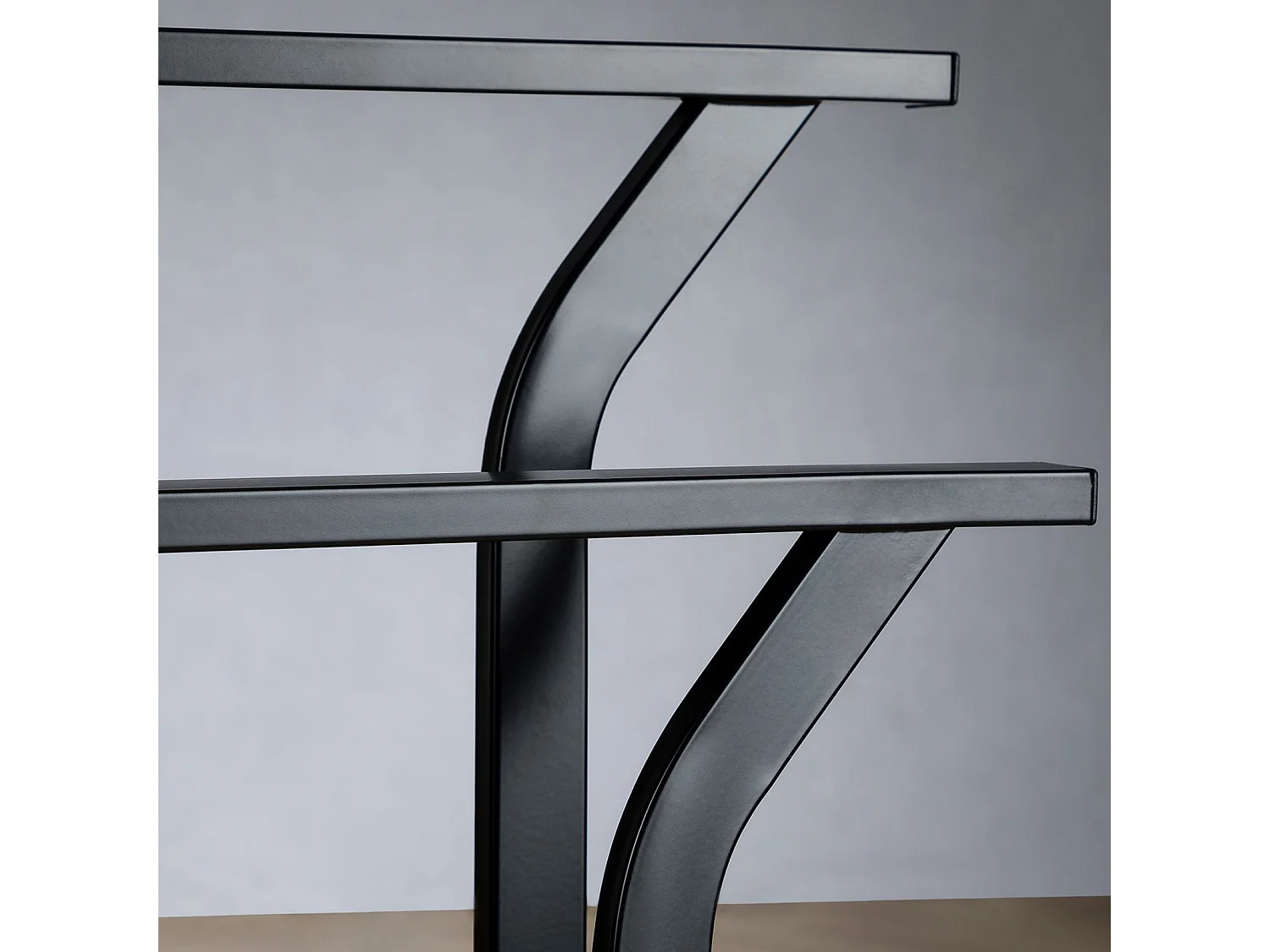 Porte-serviettes LEVIO, support à serviettes sur pied pour salle de bain en métal laqué noir