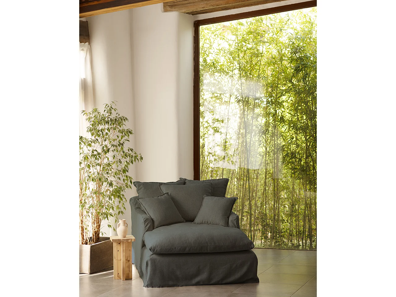 Poltrona in cotone e lino di colore blu 115x170cm