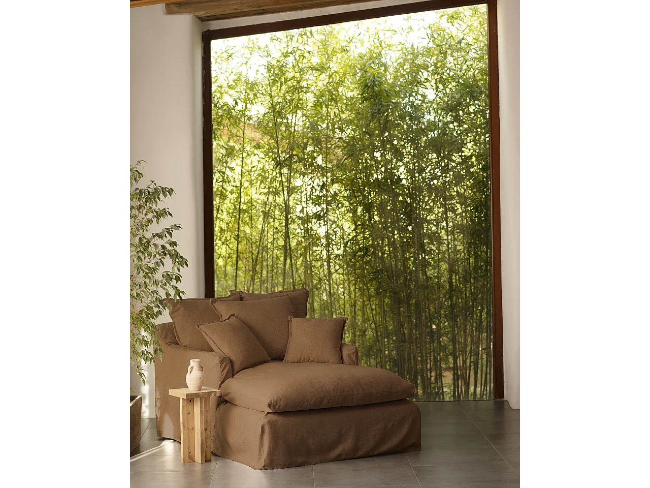 Poltrona di cotone e lino colore mattone di 115x170cm