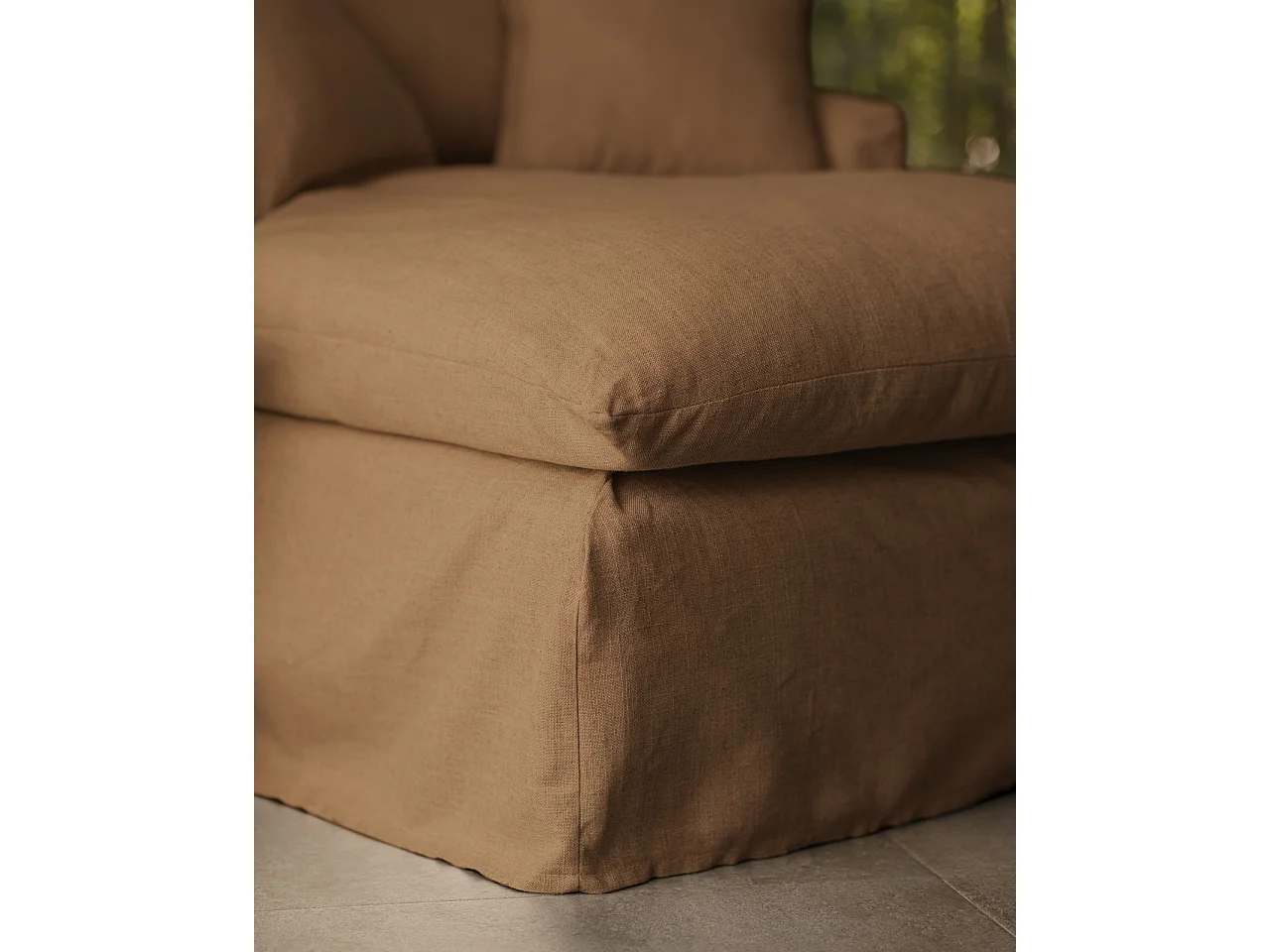 Poltrona di cotone e lino colore mattone di 115x170cm