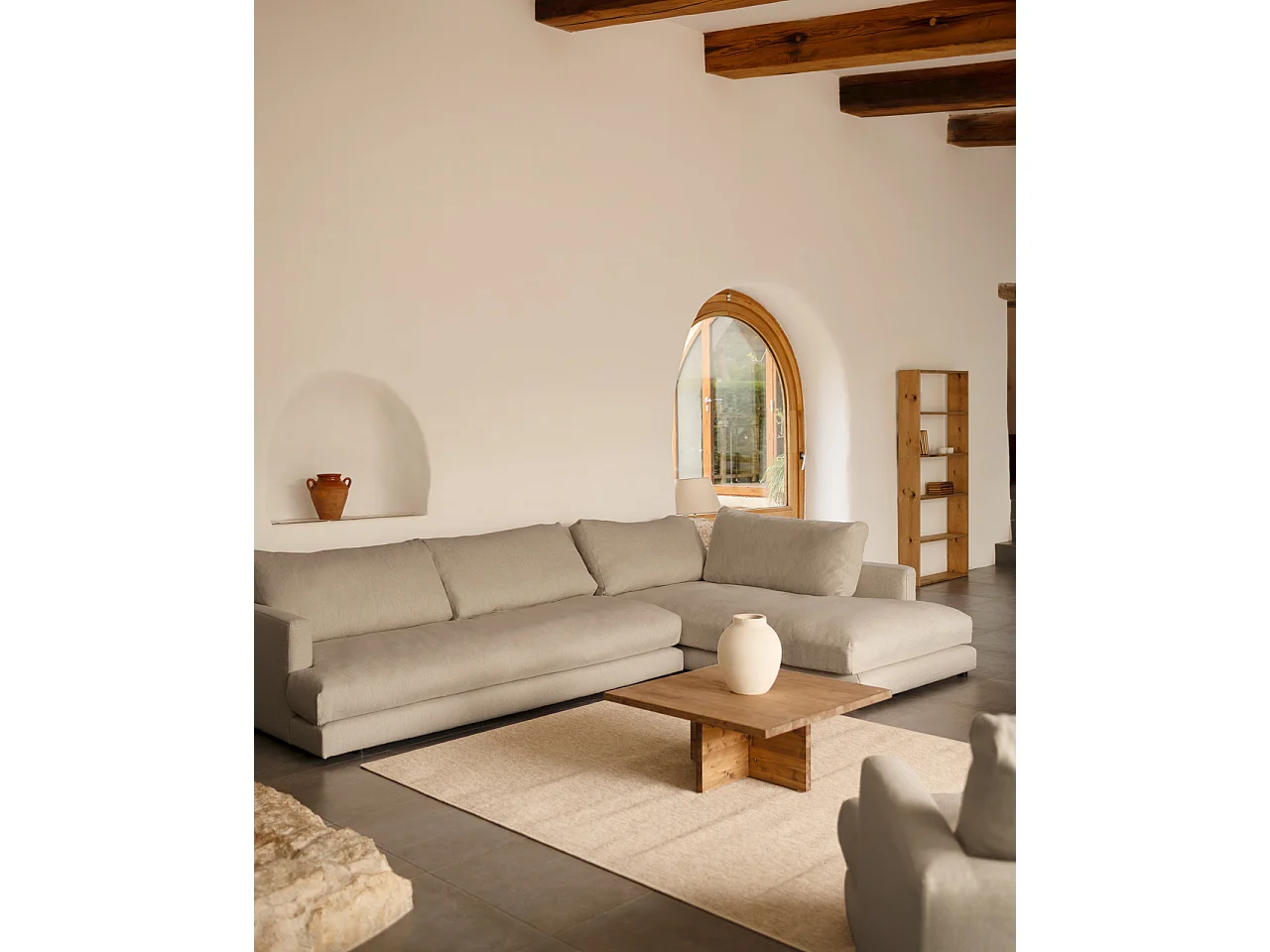 Sofá 4 plazas con chaise longue derecho tono gris claro 325x212cm - LAIA - DECOWOOD