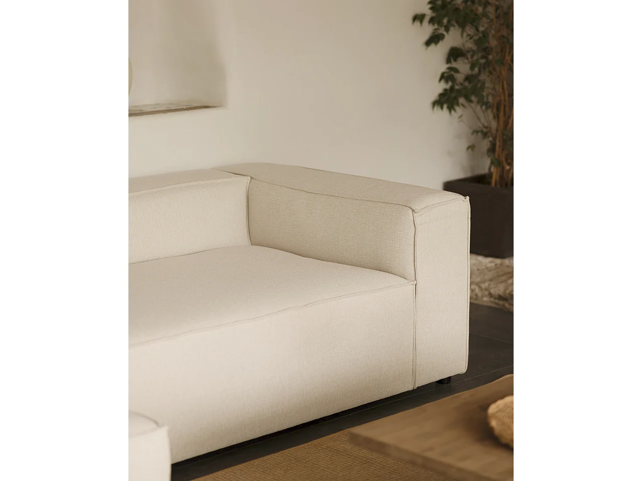 Canapé d'angle gauche 3/4 places couleur blanc cassé 250x175cm