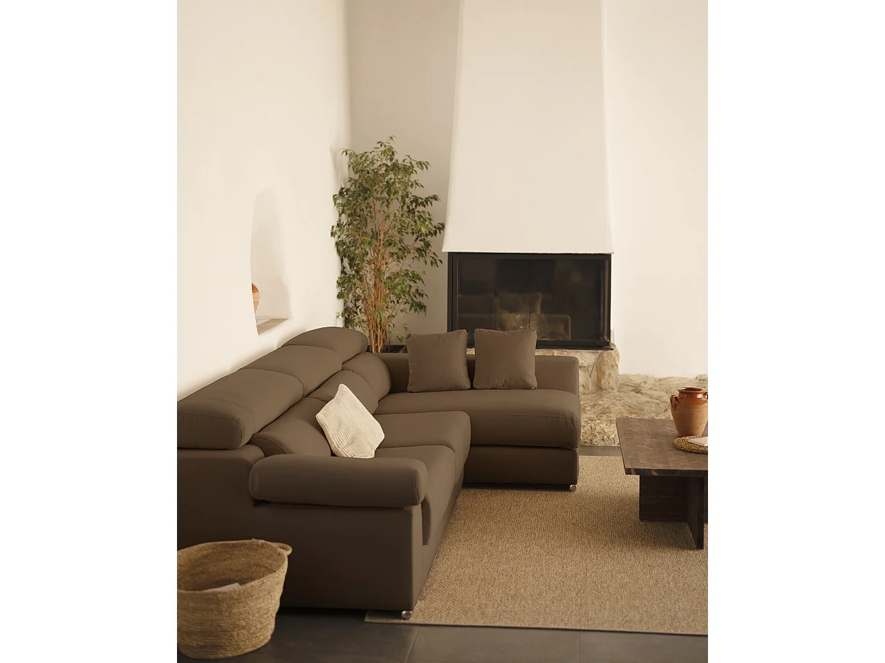 Divano 4/5 posti con CHL destra colore marrone topo 300x168cm