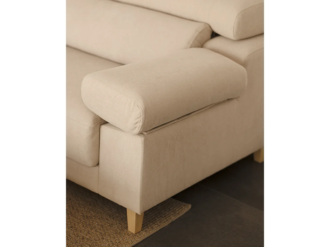 Divano 4/5 posti con chaise longue destra colore beige 300cm