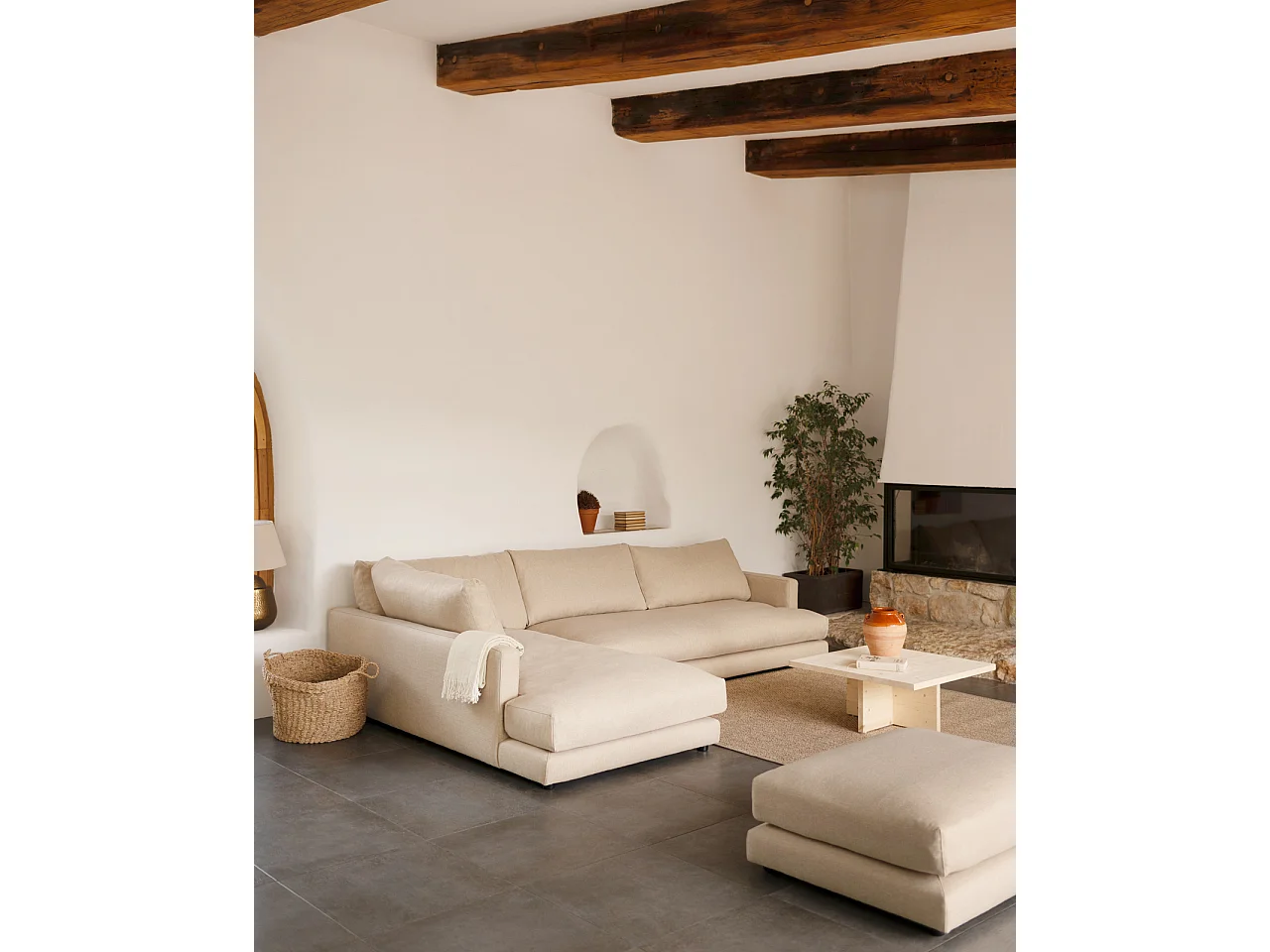Divano 4 posti con chaise longue a sinistra beige 325cm