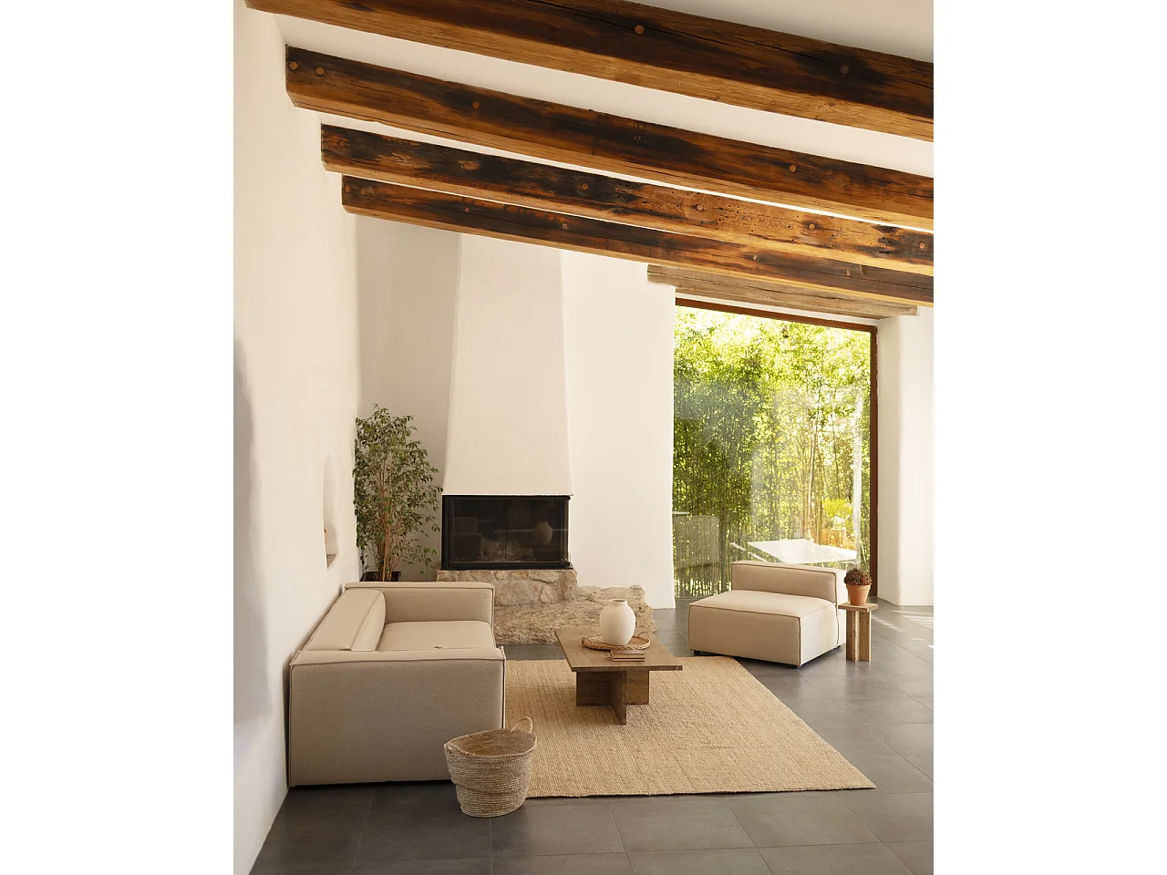 Divano 4/5 posti con chaise longue a sinistra colore beige 300x175cm