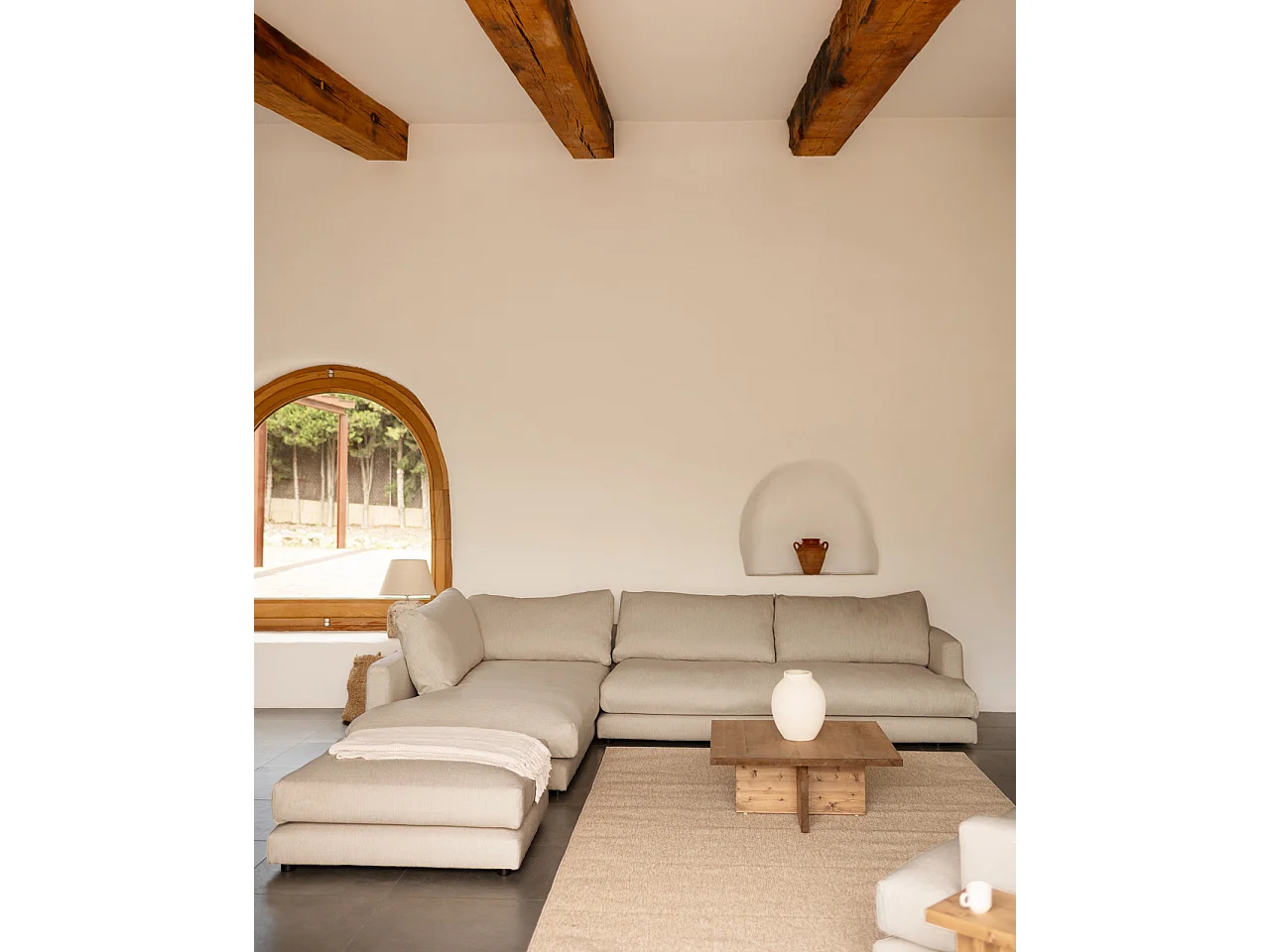 Divano 4 posti con chaise longue a sinistra tono grigio chiaro 325cm