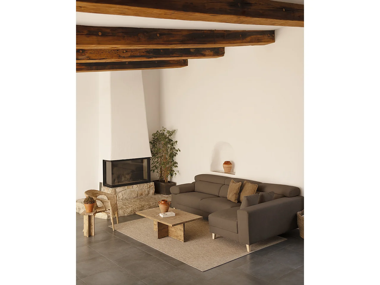 Divano 4 posti con chaise longue destra colore marrone topo 278cm