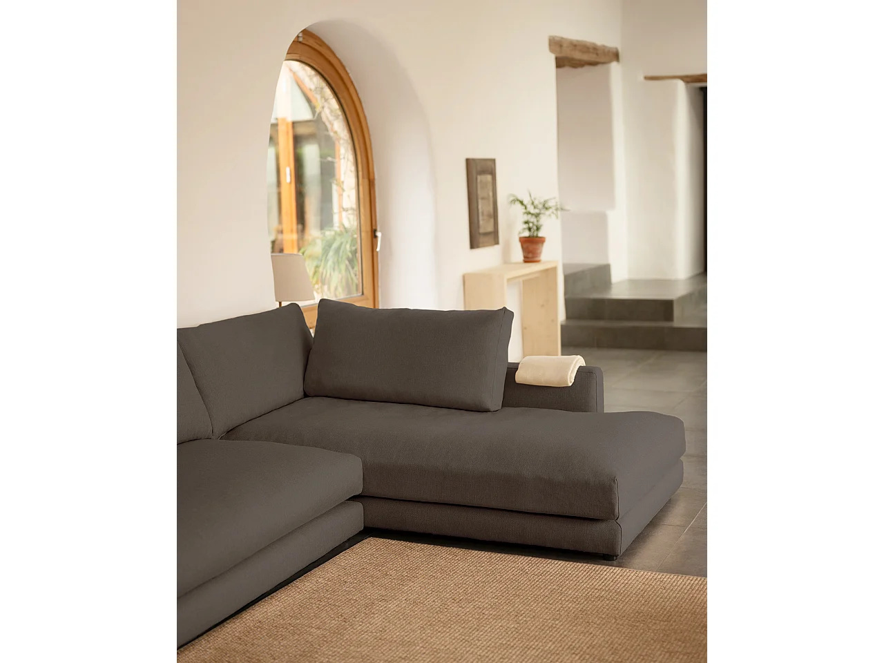 Divano 3/4 posti con chaise longue a destra grigio scuro 275cm