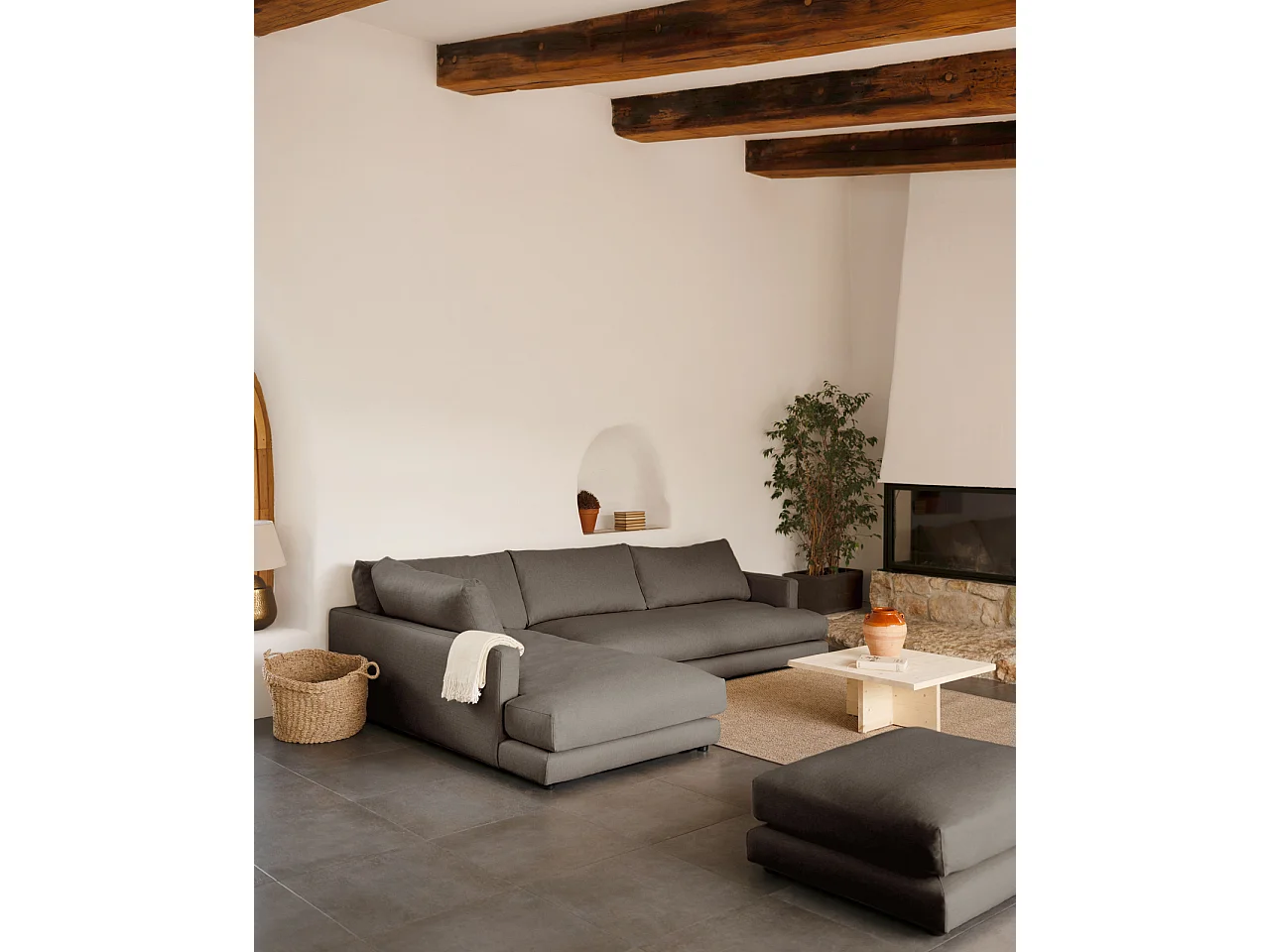 Sofá 3/4 plazas con chaise longue izquierdo tono gris oscuro 275x190cm - LAIA - DECOWOOD