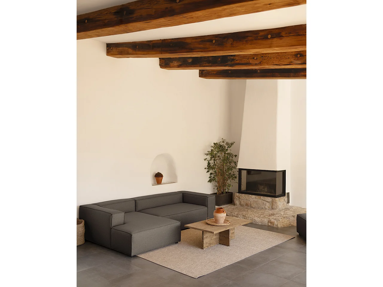 Divano 4 posti chaise longue a sinistra colore grigio scuro 250x175cm