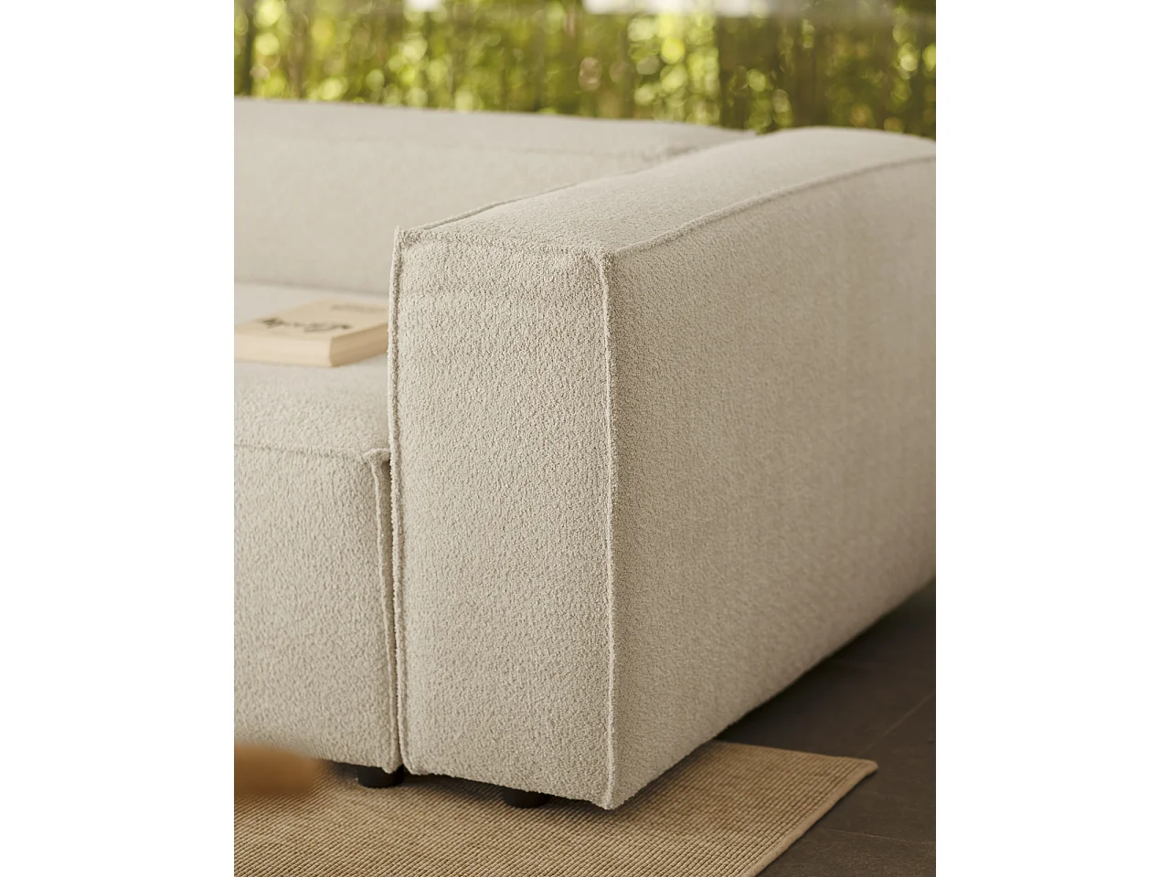 Sofá de 4 plazas de bouclé color gris claro de 260x110cm - LOLA - DECOWOOD