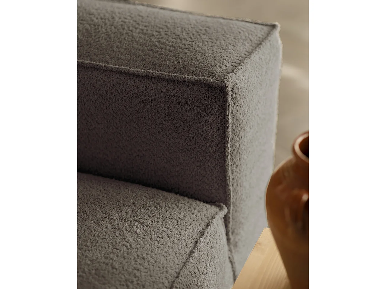 Canapé d'angle droit 3/4 places en bouclé couleur gris foncé 250x175cm