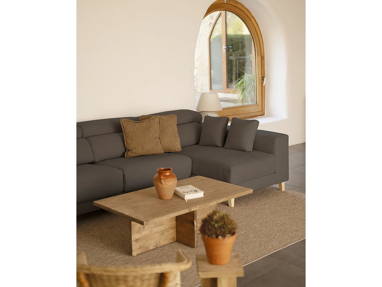 Divano 4/5 posti con chaise longue destra colore grigio scuro 300cm