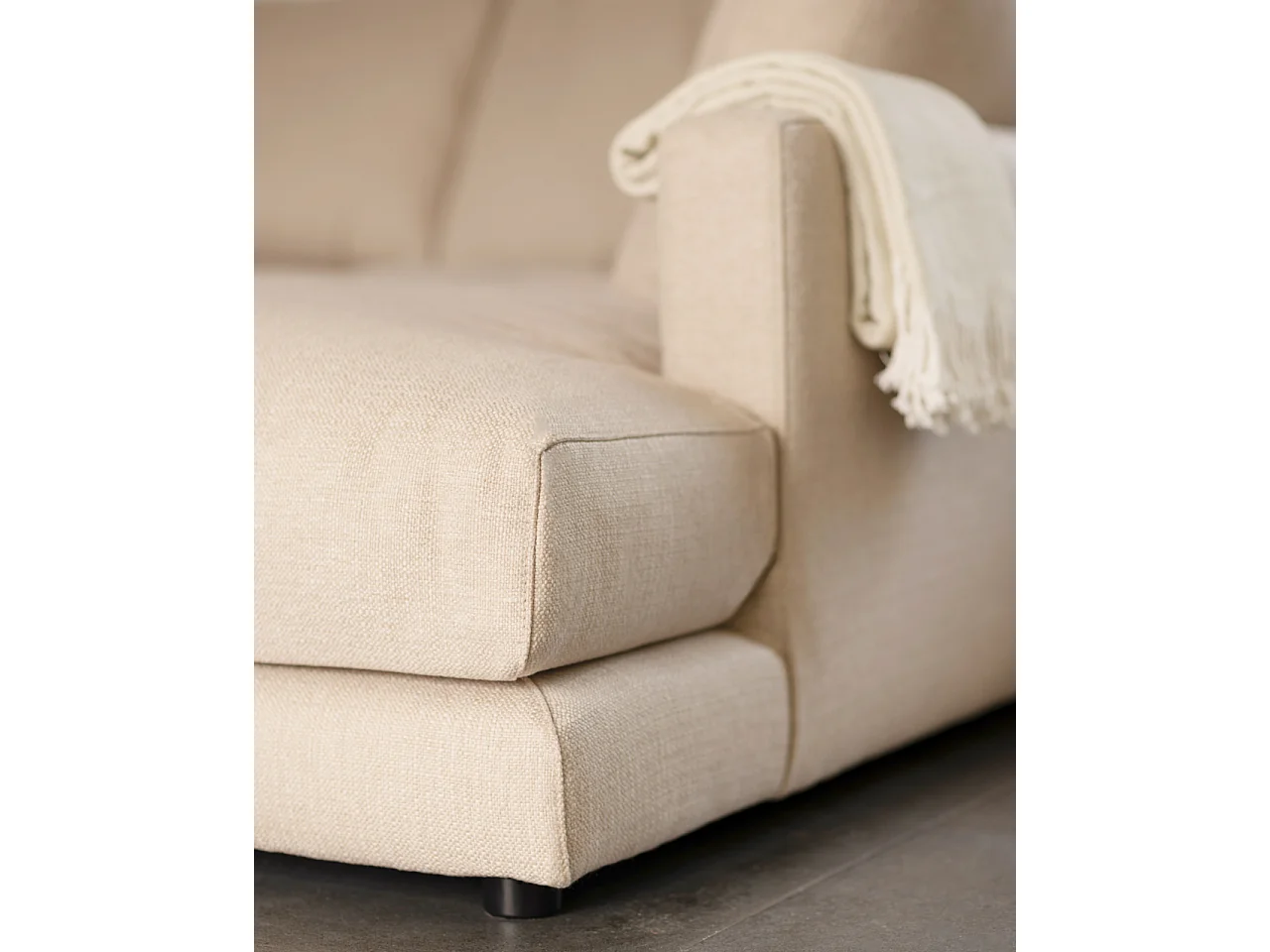 Divano 3/4 posti con chaise longue a destra beige 275cm