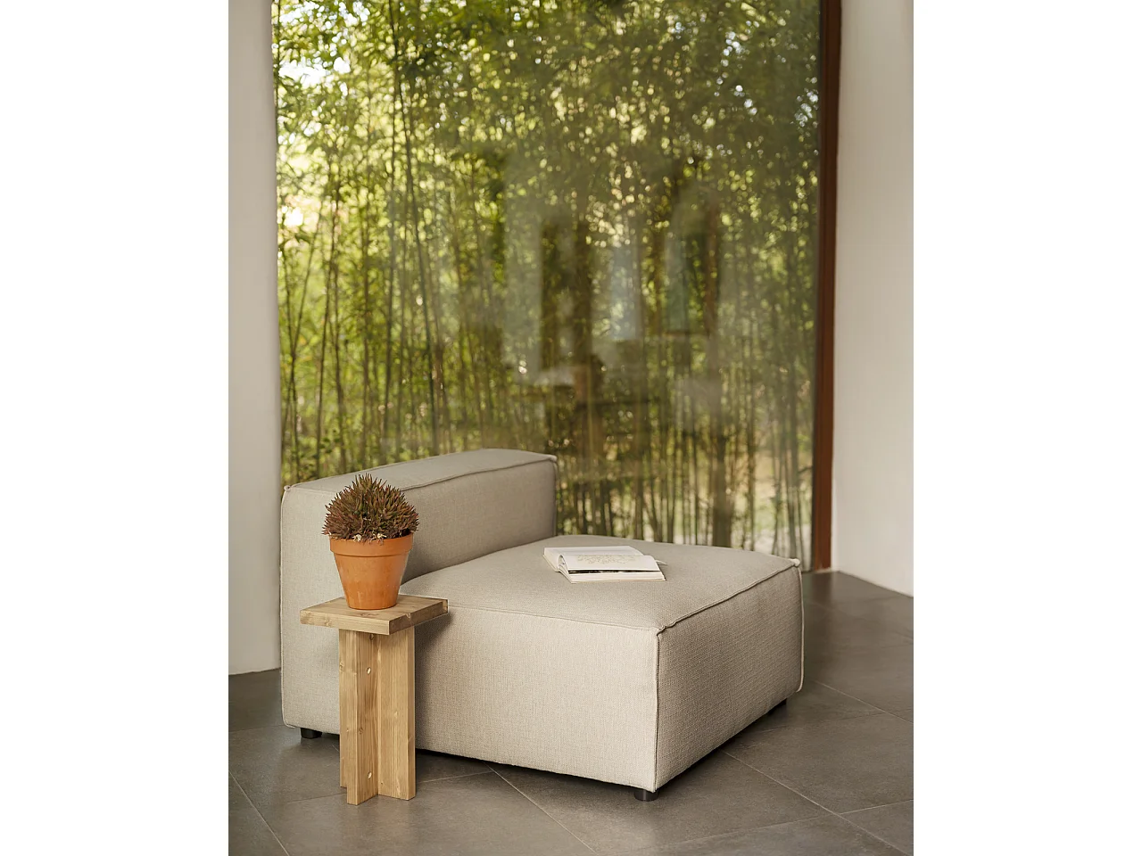 Fauteuil couleur gris clair 110x90cm