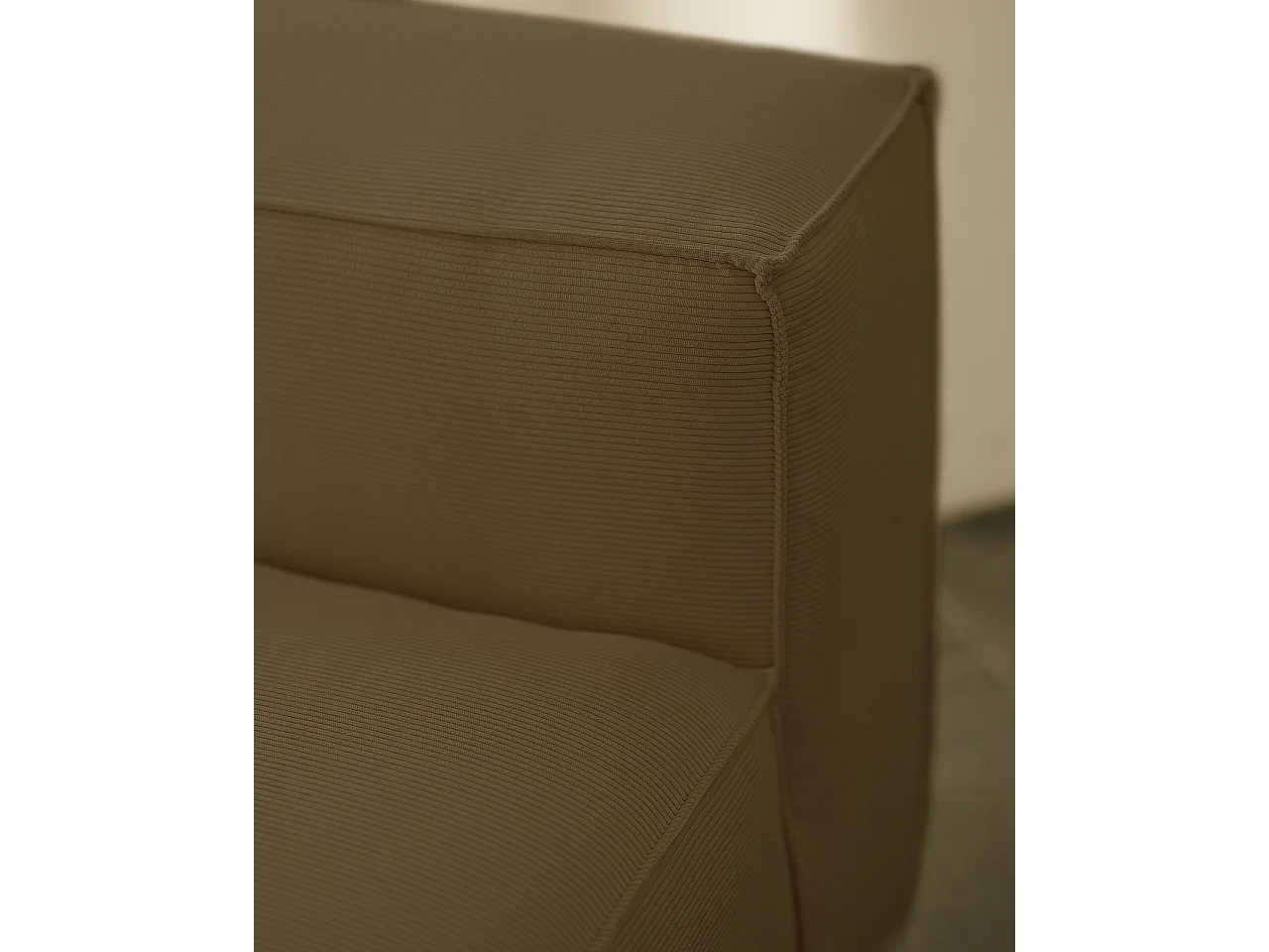 Sillón de pana color marrón topo 130x110cm - LOLA - DECOWOOD