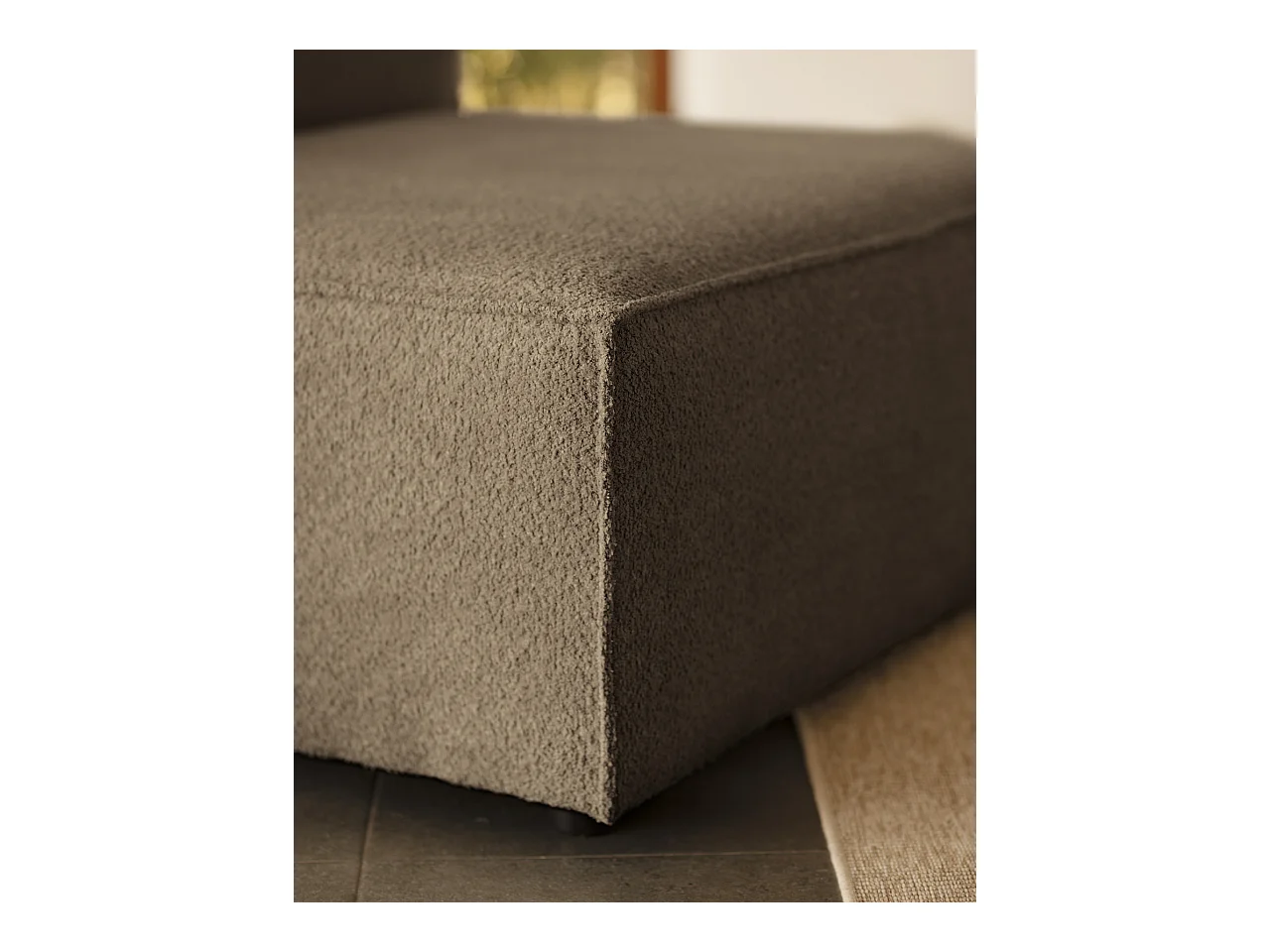 Fauteuil en bouclé couleur marron 110x90cm